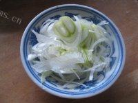 家常黄花菜炒肉做法图解3)