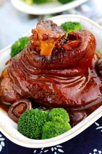 美味的冰糖肘子