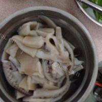 家常菜青椒炒鱿鱼做法图解2)