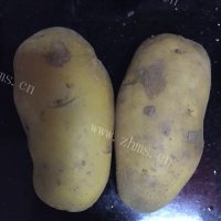 色香味俱全的孜然土豆做法图解1)