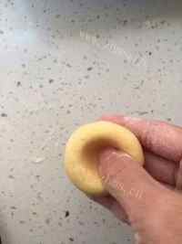 简单的玉米面窝窝头做法图解9)
