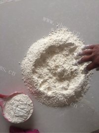 美味的鲅鱼水饺做法图解4)