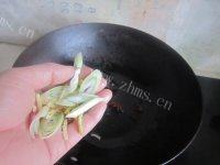在家做的土豆炖排骨做法图解5)