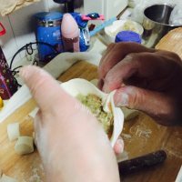 美味的白菜肉包做法图解13)