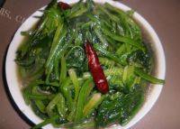 甘脆的素炒菠菜