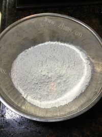 满口清香的葱油饼做法图解2)