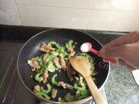 DIY美食-苦瓜炒肉