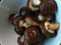 「DIY」香菇炒肉片做法图解2)