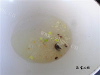 家常菜白菜炒木耳做法图解6)