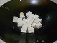 绿色食物之香煎豆腐做法图解2)