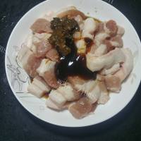 营养的川味红薯南瓜粉蒸肉做法图解4)