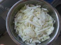 白菜炖冻豆腐做法图解3)