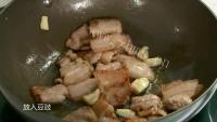 红椒炒肉做法图解2)