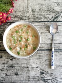 美味的蔬菜瘦肉粥