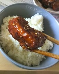 色泽鲜亮的糖醋排骨做法图解9)
