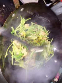 家常菜芹菜炒肉片