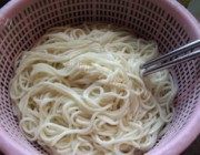 美味的南瓜牛肉炒面做法图解6)