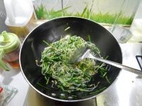 珍馐美味的韭菜炒绿豆芽做法图解9)