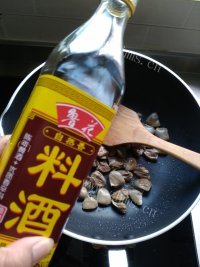 喷香的辣炒鸡心做法图解5)