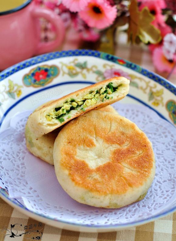 芳香四溢的韭菜馅饼