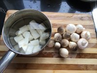 母鸡山药菌菇汤的做法图解五