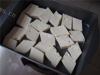 家常菜葱烧豆腐做法图解2)