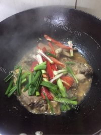 酱焖鸭头鸭掌做法图解9)