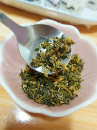 开胃的酸菜排骨做法图解1)