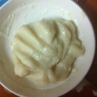 自制紫薯冰皮月饼做法图解7)