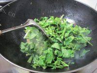 家常菜芹菜炒腊肉做法图解8)