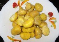 「美味可口」板栗烧鸡做法图解4)