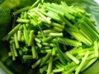 家常蒜苔肉片做法图解2)