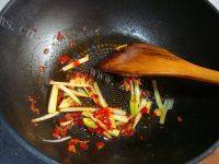 让人怀念的鱼香茄子做法图解9)