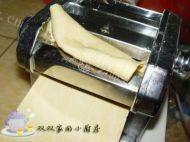 美味的猪肉玉米馄饨做法图解7)