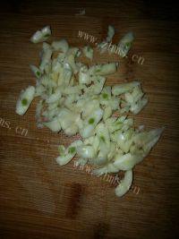 家常素炒菜花做法图解7)