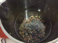美味早餐黑豆豆浆做法图解4)