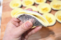 香甜的简易版香蕉酥做法图解6)