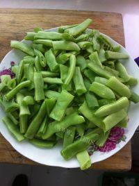 诱人的猪肉炒豆角做法图解1)