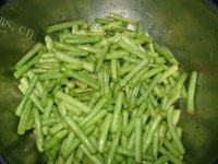 味道不错的豇豆炒肉丝做法图解1)