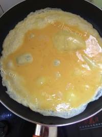 美味的韭菜鸡蛋馅水饺做法图解2)