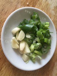鲜美可口的烧茄子做法图解2)