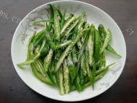香喷喷的辣椒炒肉做法图解2)