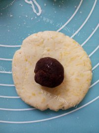 美味的豆沙小南瓜做法图解9)