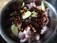 蛋黄肉粽做法图解5)