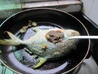 美味的红烧金鲳鱼做法图解6)
