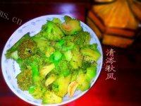 喷香的蒜香西兰花