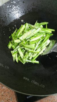 家常菜蒜蓉秋葵做法图解5)