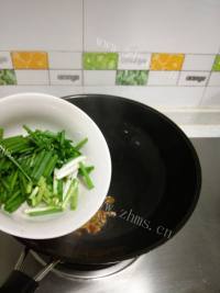 好吃香辣豆豇炒明虾做法图解3)