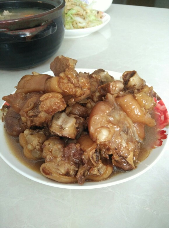 美味酱猪蹄