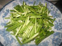 家常菜清炒芦蒿做法图解2)